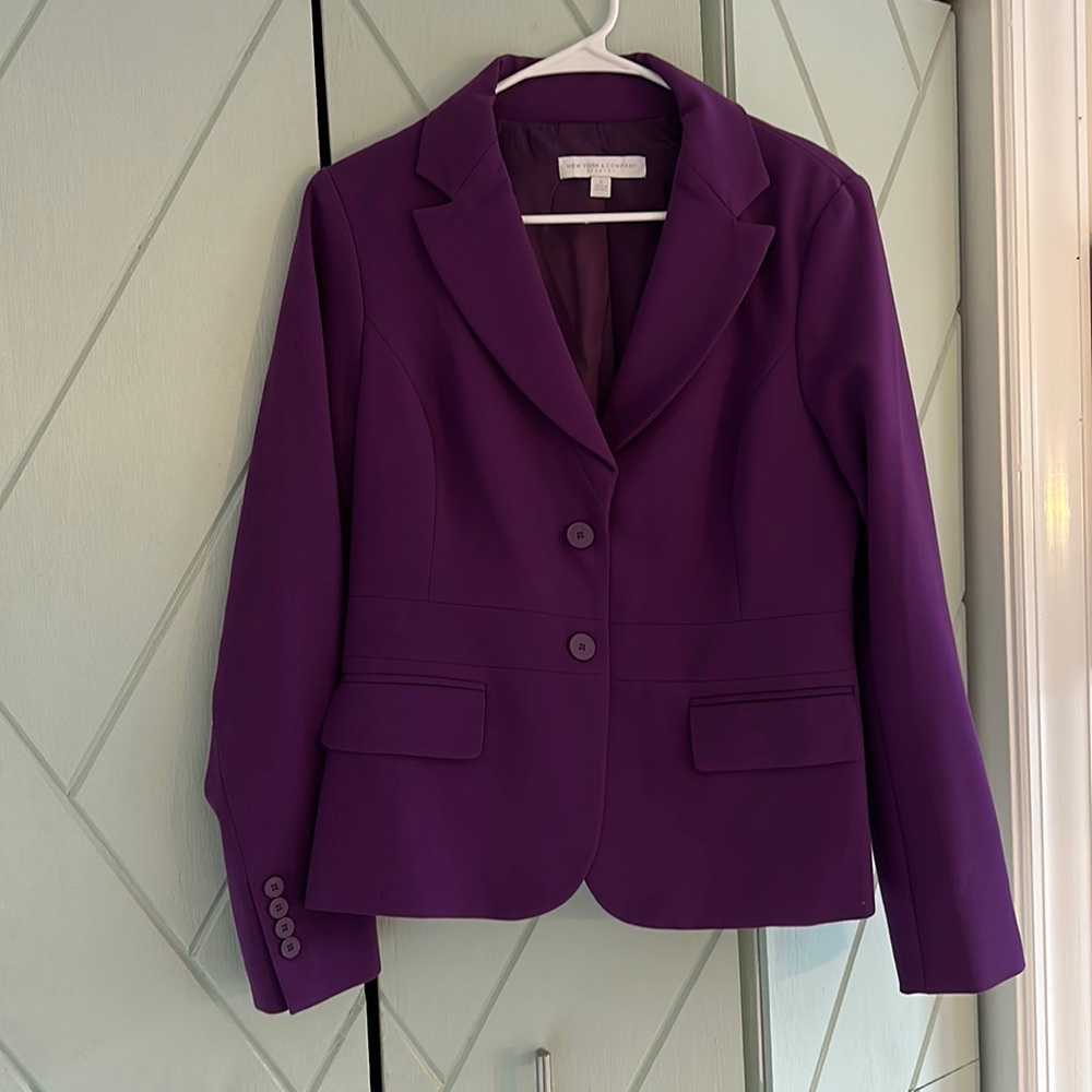 New York Company Size 10 Stretch Blazer/Suit Jacket (Purple). Never worn.